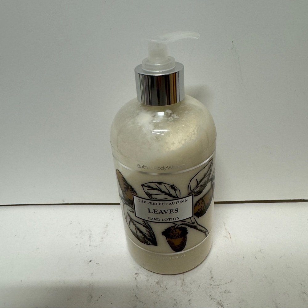 Bath Body Works The Perfect Autumn Leaves Hand Lotion 12 OZ HTF